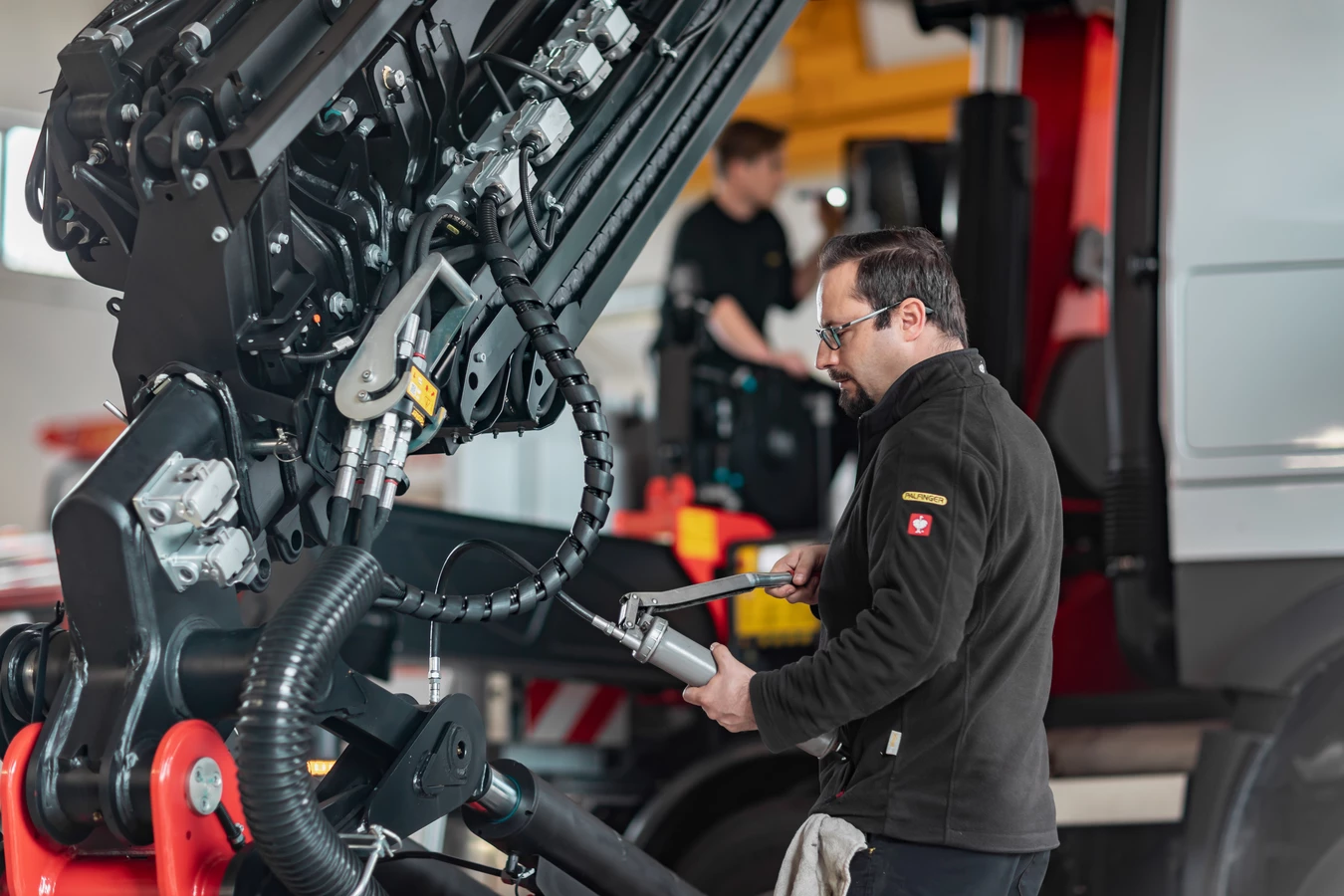 A IMPORTÂNCIA DAS MANUTENÇÕES NOS EQUIPAMENTOS PALFINGER